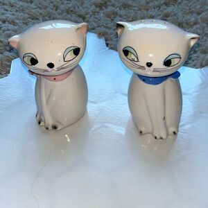 Vintage Holt Howard Cuddle Cats Salt & Pepper Shakers